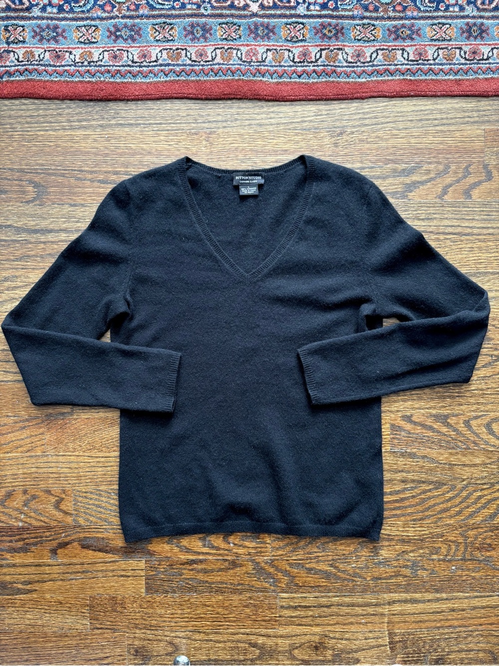 Sutton Studio Black Classic 100% Cashmere V-Neck Sweater Quiet Luxury L